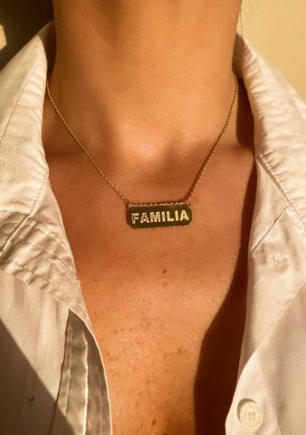 Collana targhetta Familia